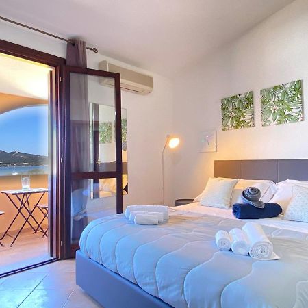 Homey Experience - Navy Sea View Apartments Olbia Bagian luar foto