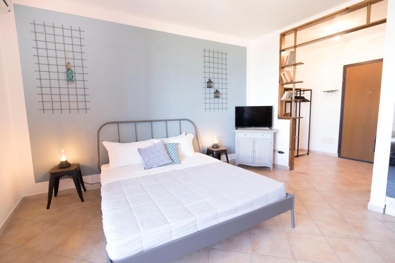 Homey Experience - Navy Sea View Apartments Olbia Bagian luar foto