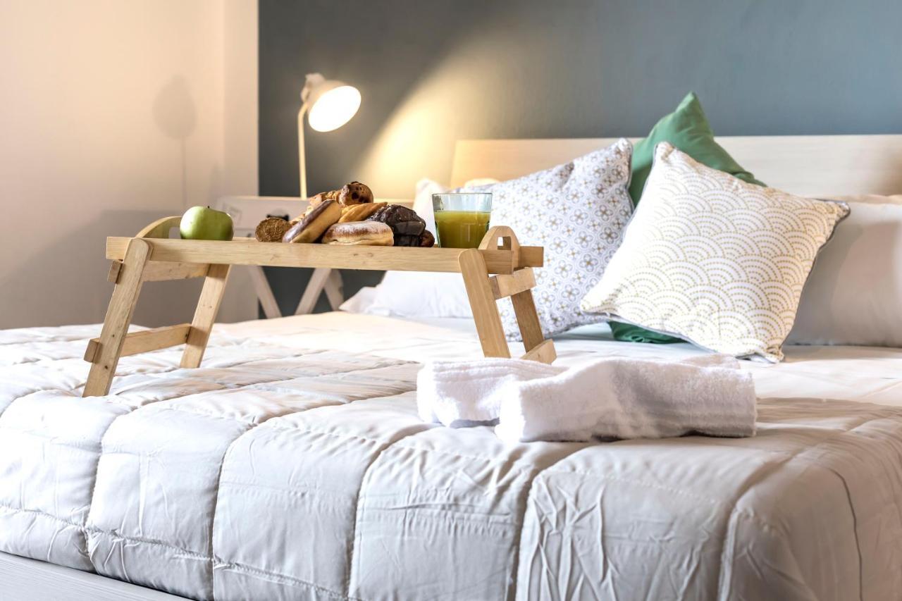 Homey Experience - Navy Sea View Apartments Olbia Bagian luar foto